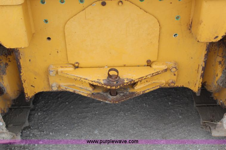 image for item H6158 2002 John Deere 450H LGP dozer