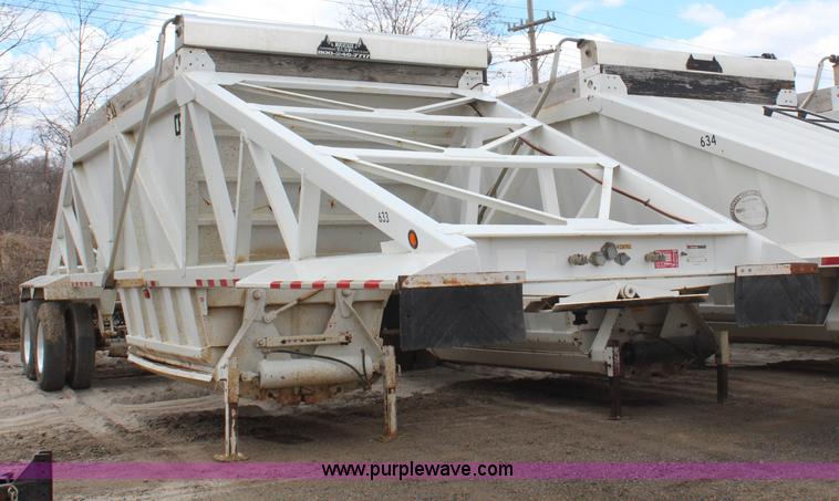 image for item H6159 2007 Manac LWBD-240 belly dump trailer