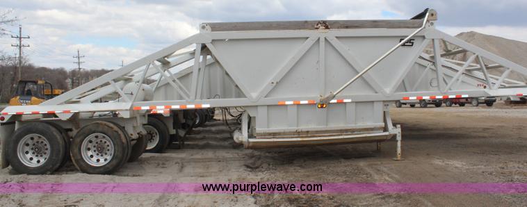 image for item H6159 2007 Manac LWBD-240 belly dump trailer