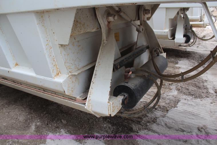 image for item H6160 2007 Construction Trailer Specialist, Inc. BDT-40 belly dump trailer