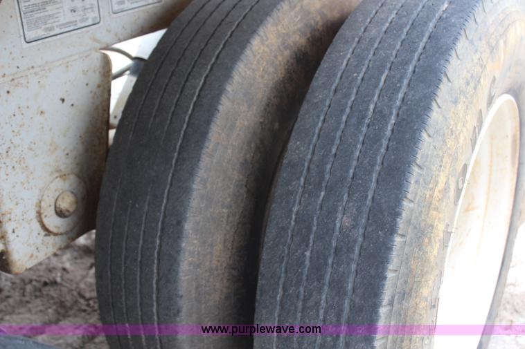 image for item H6160 2007 Construction Trailer Specialist, Inc. BDT-40 belly dump trailer