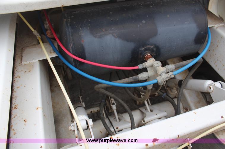 image for item H6160 2007 Construction Trailer Specialist, Inc. BDT-40 belly dump trailer