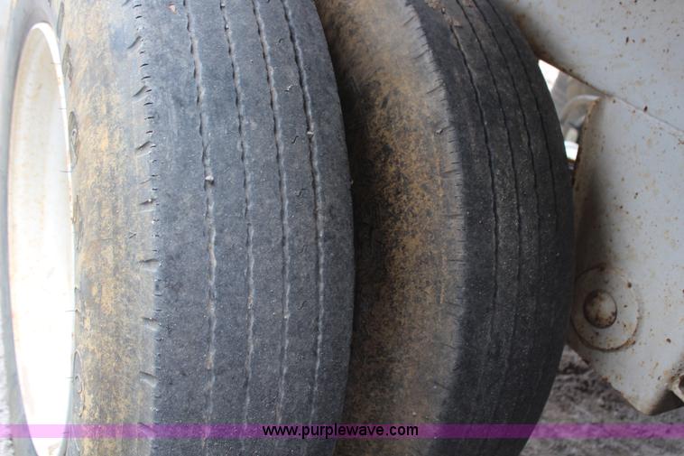 image for item H6160 2007 Construction Trailer Specialist, Inc. BDT-40 belly dump trailer