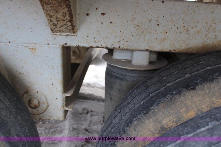 image for item H6160 2007 Construction Trailer Specialist, Inc. BDT-40 belly dump trailer