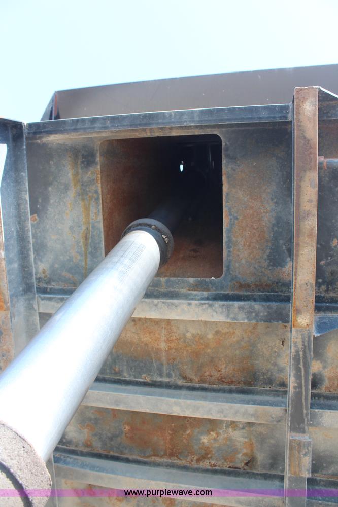 image for item H6168 2006 International 4200 dump truck