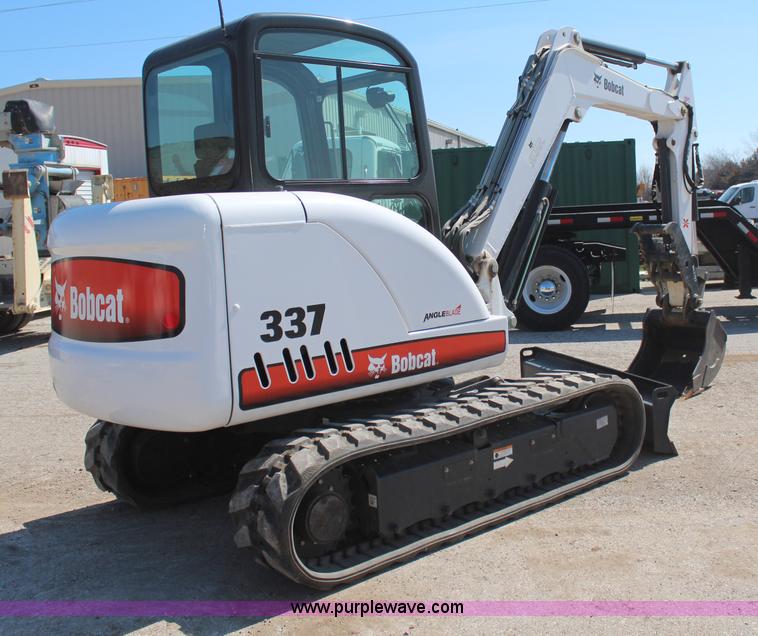 image for item H6169 2008 Bobcat 337G compact excavator