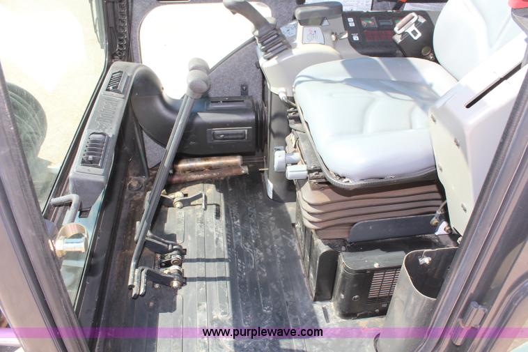 image for item H6169 2008 Bobcat 337G compact excavator