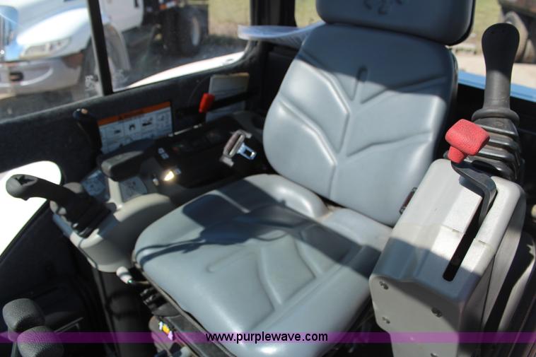 image for item H6169 2008 Bobcat 337G compact excavator