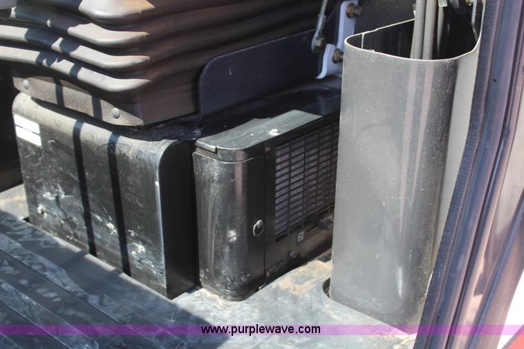 image for item H6169 2008 Bobcat 337G compact excavator