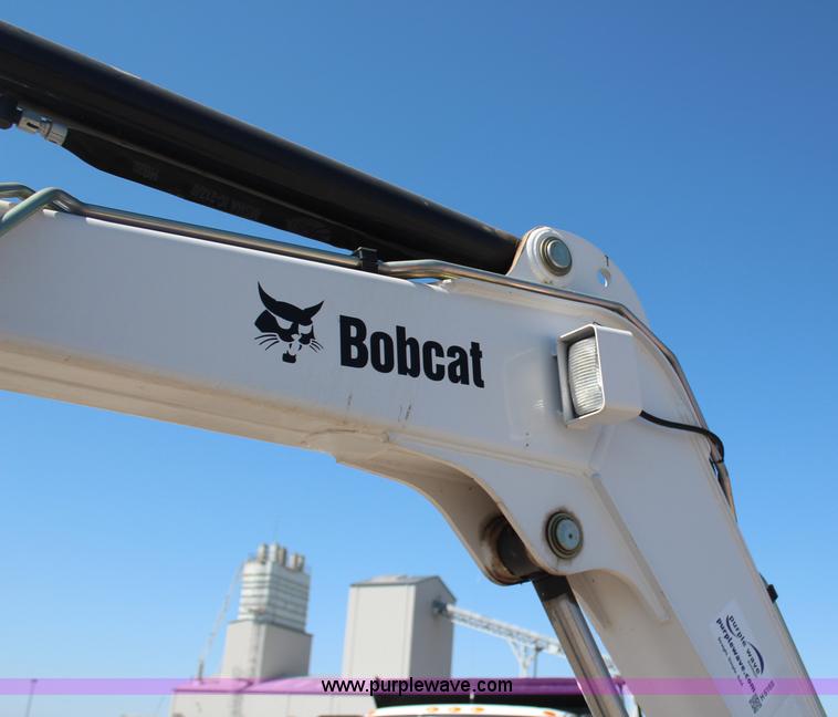 image for item H6169 2008 Bobcat 337G compact excavator