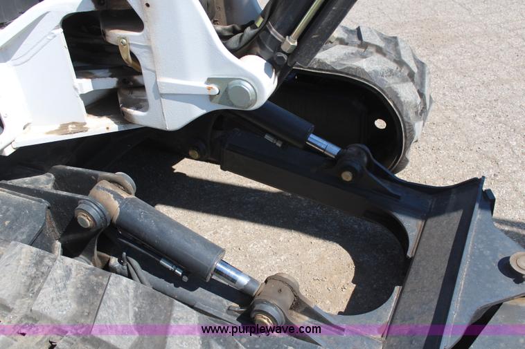 image for item H6169 2008 Bobcat 337G compact excavator