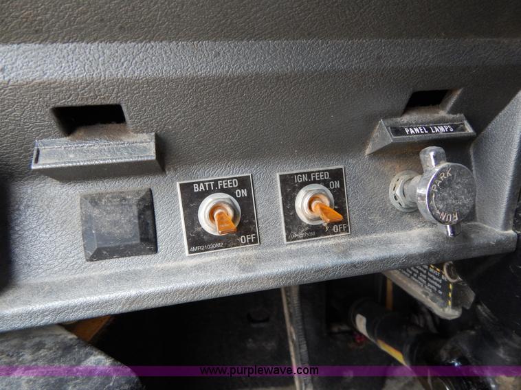 image for item I1011 1999 Mack CL713 triple axle dump truck