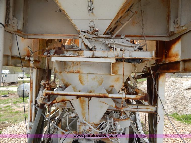 image for item I1012 Rexnord 100 portable concrete batch plant