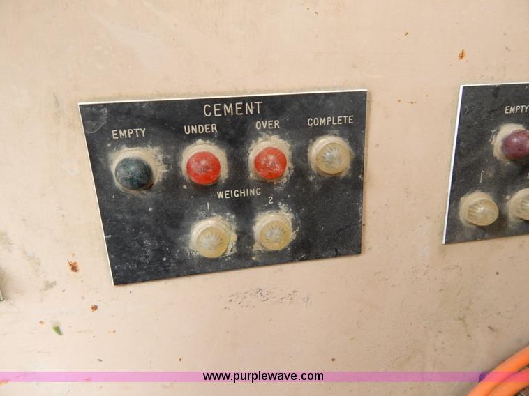 image for item I1012 Rexnord 100 portable concrete batch plant