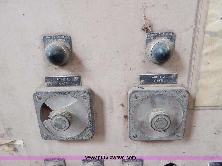 image for item I1012 Rexnord 100 portable concrete batch plant