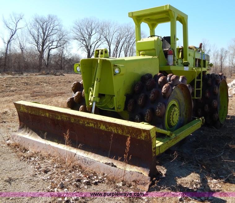 image for item I1173 Raygo Ram 45 articulated compactor