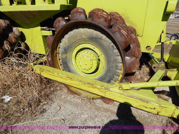 image for item I1173 Raygo Ram 45 articulated compactor