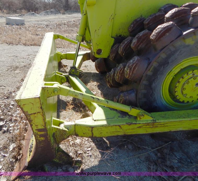 image for item I1173 Raygo Ram 45 articulated compactor