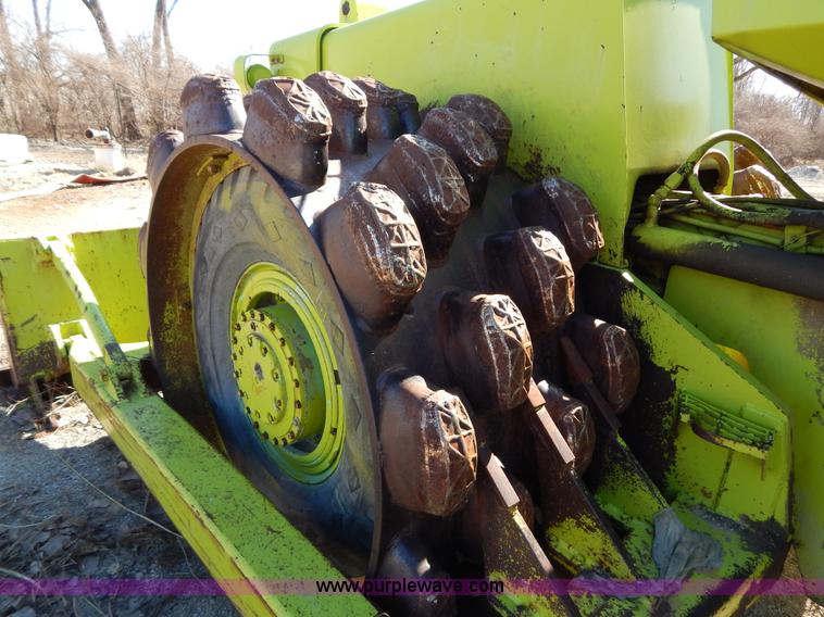 image for item I1173 Raygo Ram 45 articulated compactor