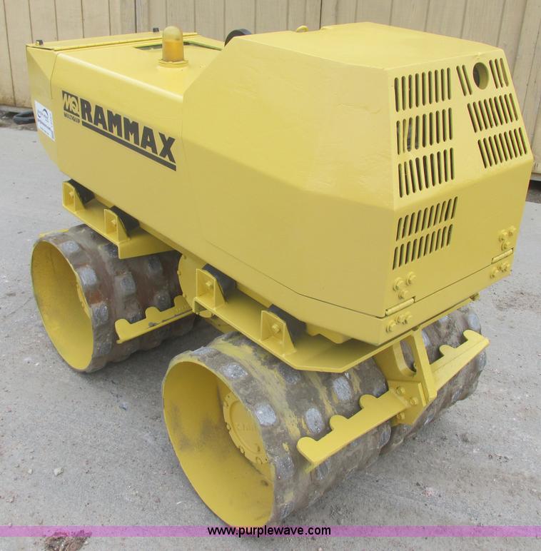 image for item I2727 2003 Multiquip Rammax trench compactor