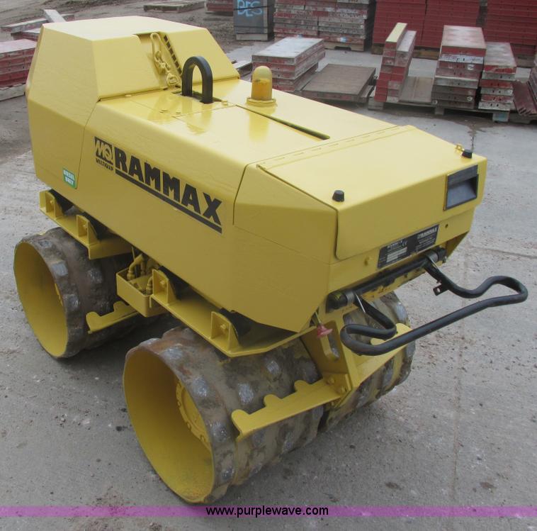 image for item I2727 2003 Multiquip Rammax trench compactor
