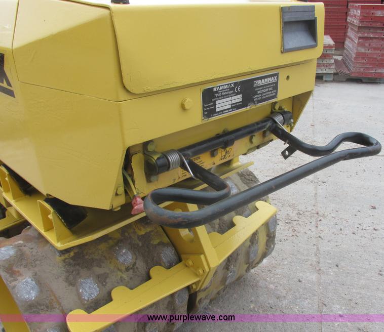 image for item I2727 2003 Multiquip Rammax trench compactor