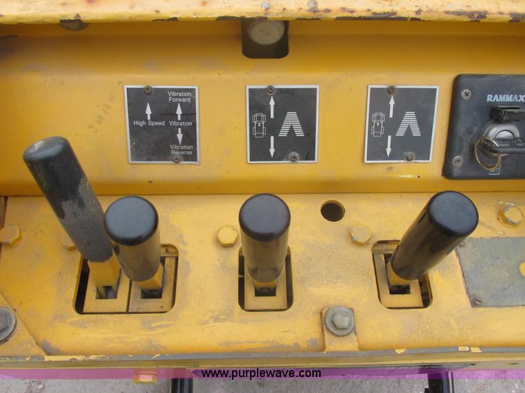 image for item I2727 2003 Multiquip Rammax trench compactor