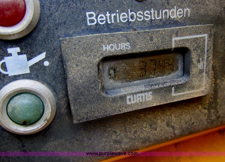 image for item I2727 2003 Multiquip Rammax trench compactor