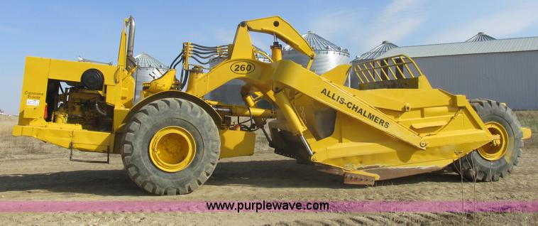 image for item I2739 1967 Allis Chalmers 260 scraper