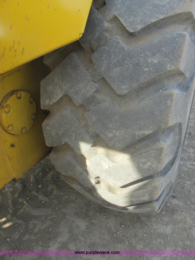 image for item I2739 1967 Allis Chalmers 260 scraper