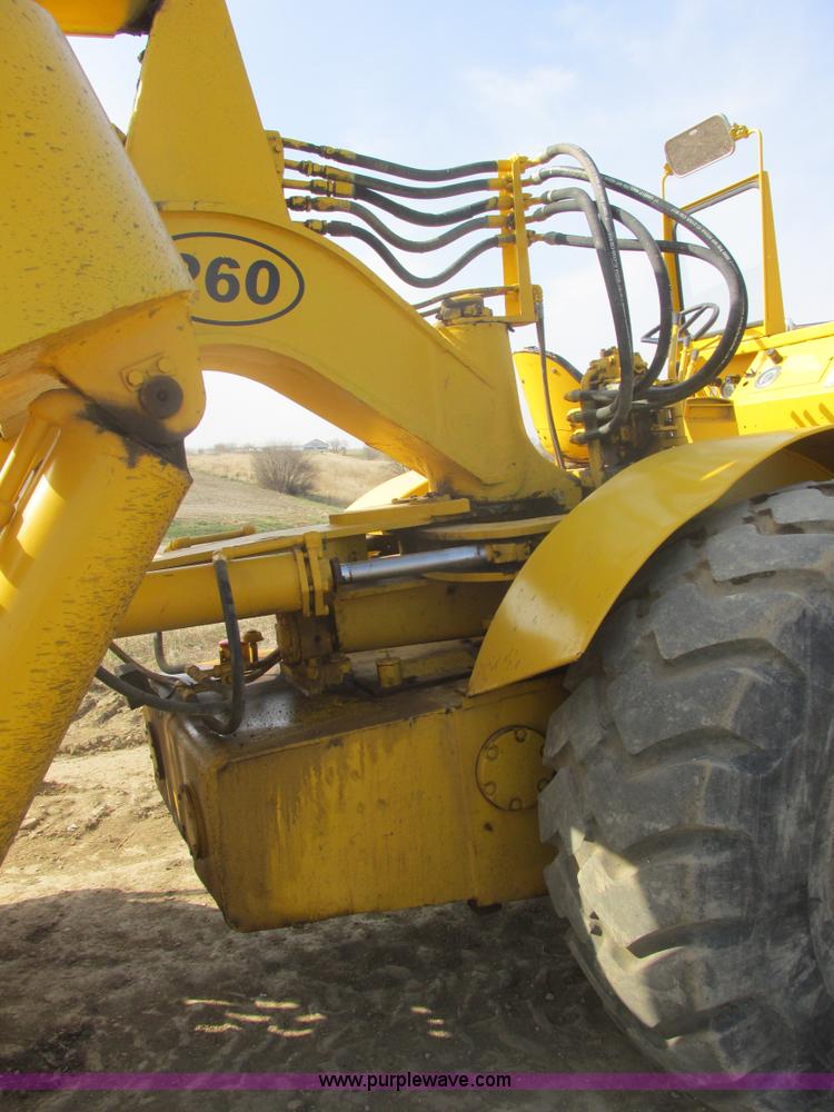 image for item I2739 1967 Allis Chalmers 260 scraper