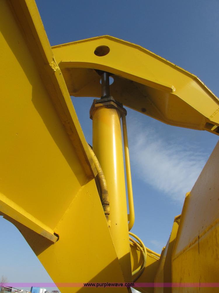 image for item I2739 1967 Allis Chalmers 260 scraper