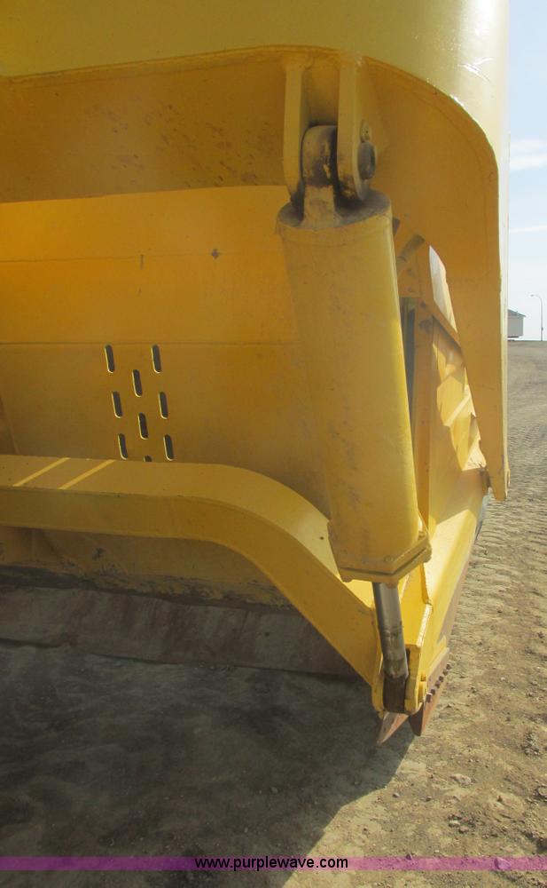 image for item I2739 1967 Allis Chalmers 260 scraper