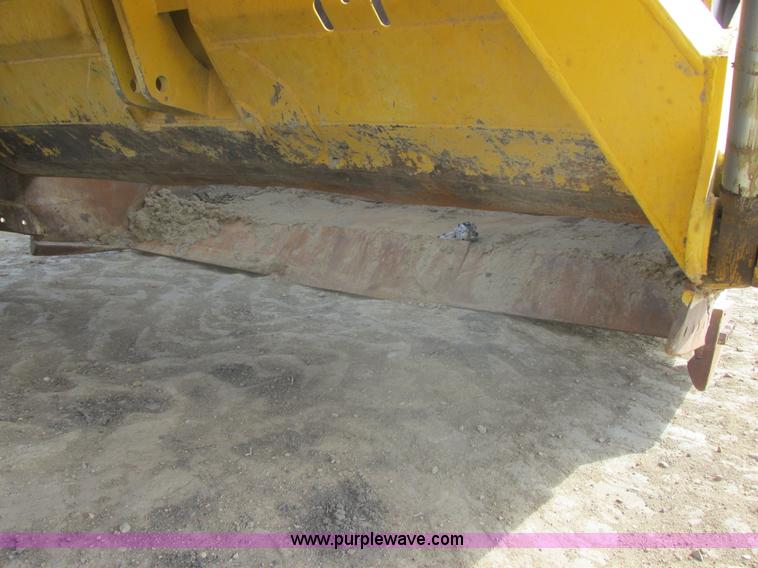 image for item I2739 1967 Allis Chalmers 260 scraper