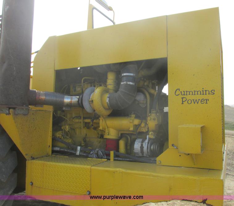 image for item I2739 1967 Allis Chalmers 260 scraper