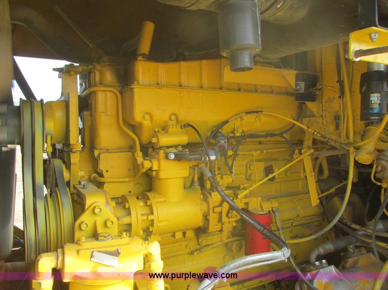 image for item I2739 1967 Allis Chalmers 260 scraper