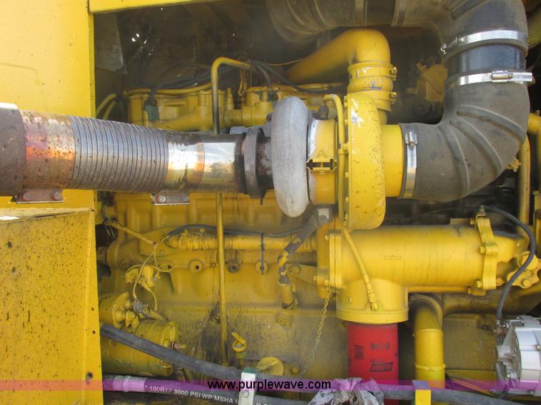 image for item I2739 1967 Allis Chalmers 260 scraper