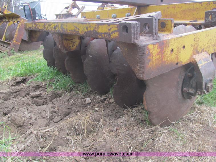 Rome offset disk plow in Larned, KS Item I7100 sold Purple Wave