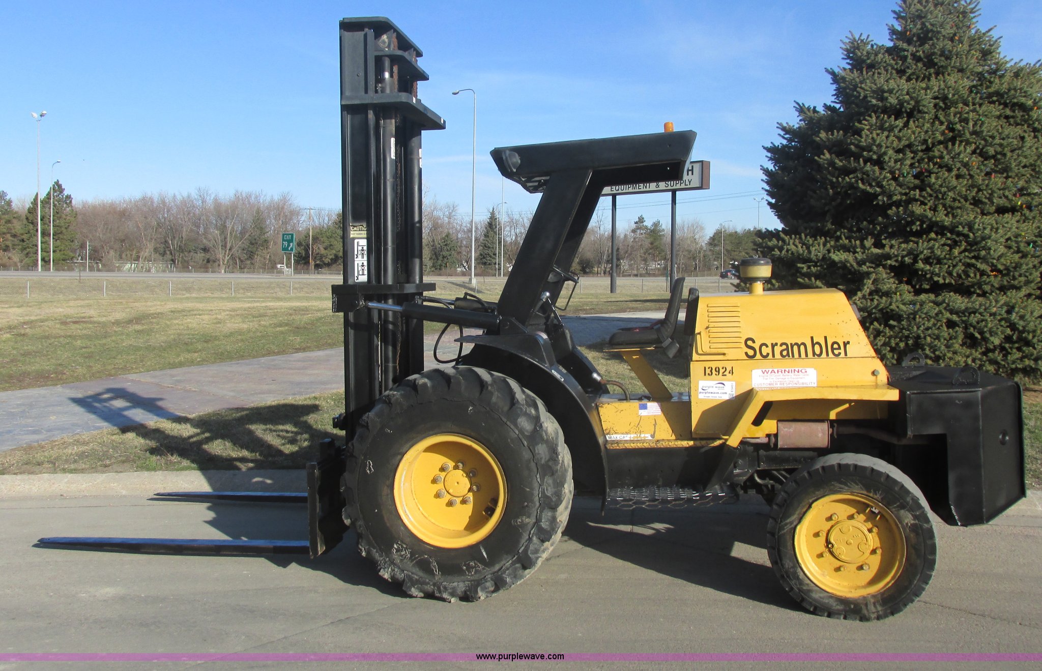 1997 Mastercraft Scrambler S8PFW7 rough terrain forklift in Sioux Falls, SD Item E5451 sold