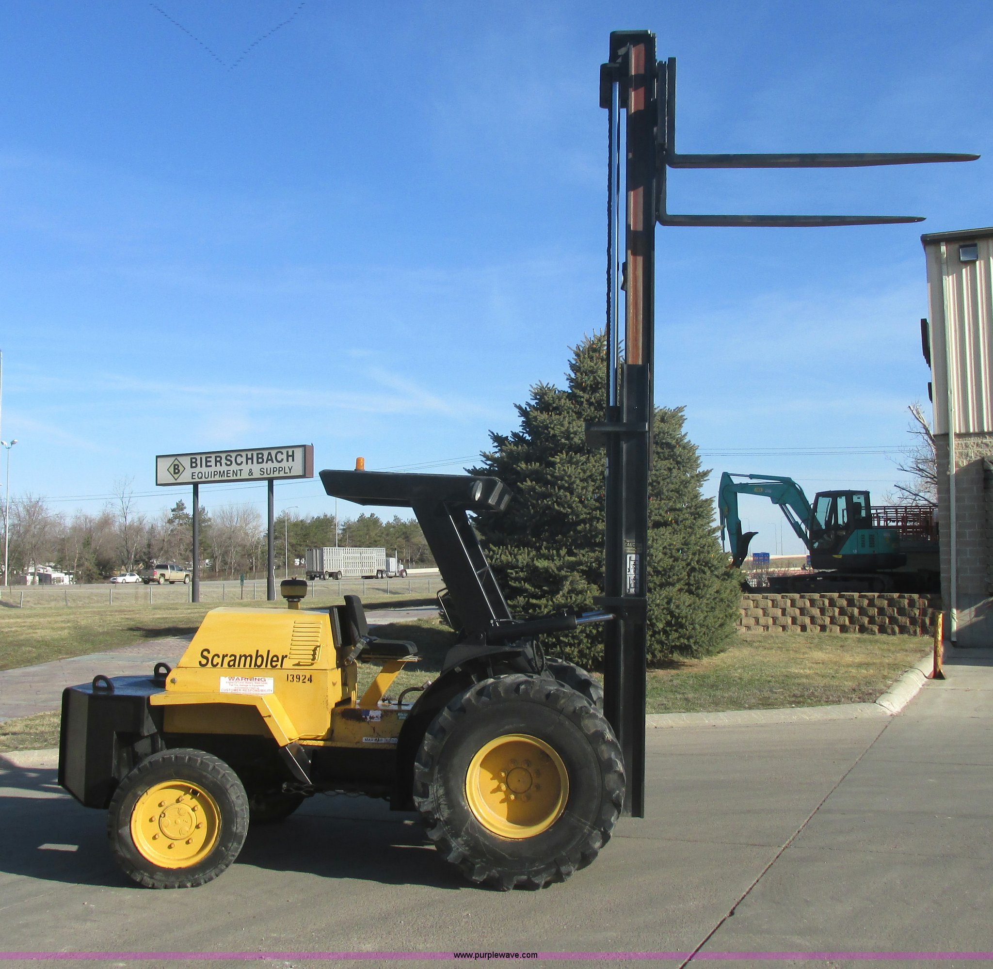 1997 Mastercraft Scrambler S8PFW7 rough terrain forklift in Sioux