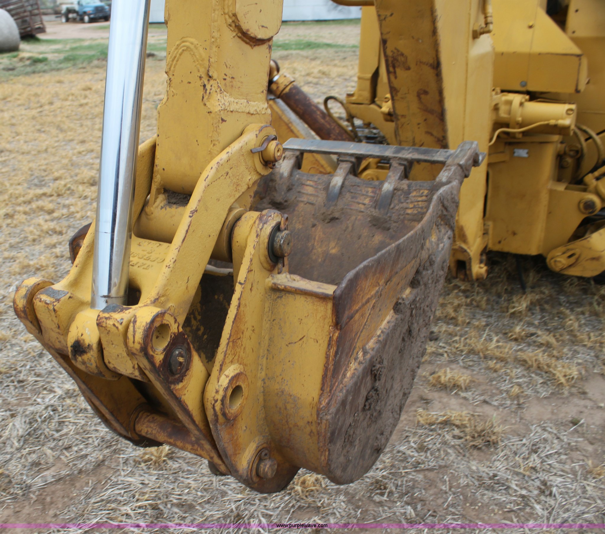 1979 Caterpillar 931 track loader with backhoe attachment in Conway