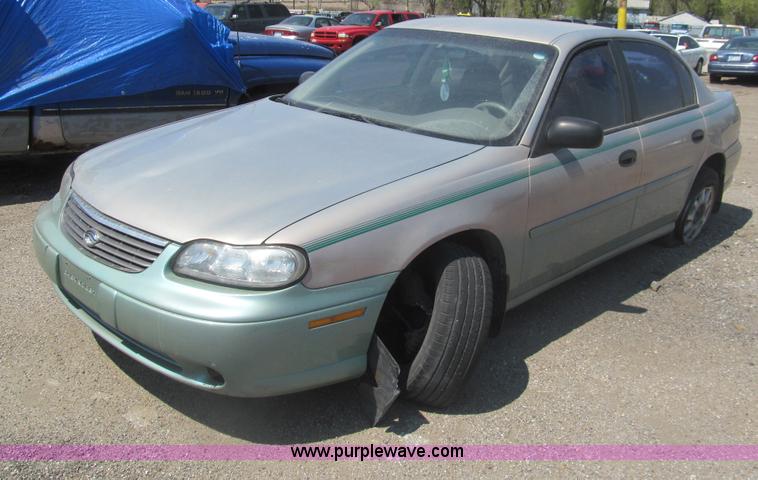image for item I7077 1999 Chevrolet Malibu LS