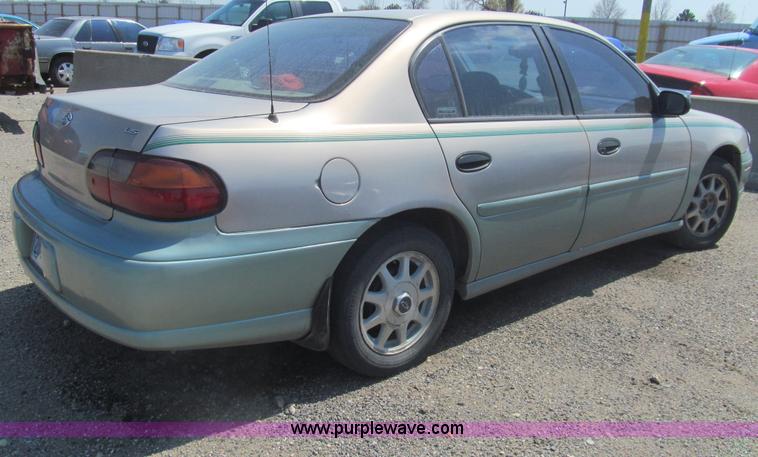 image for item I7077 1999 Chevrolet Malibu LS