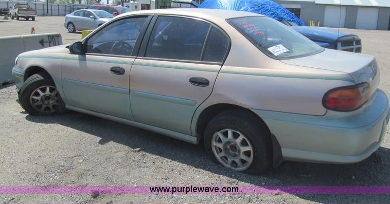 image for item I7077 1999 Chevrolet Malibu LS