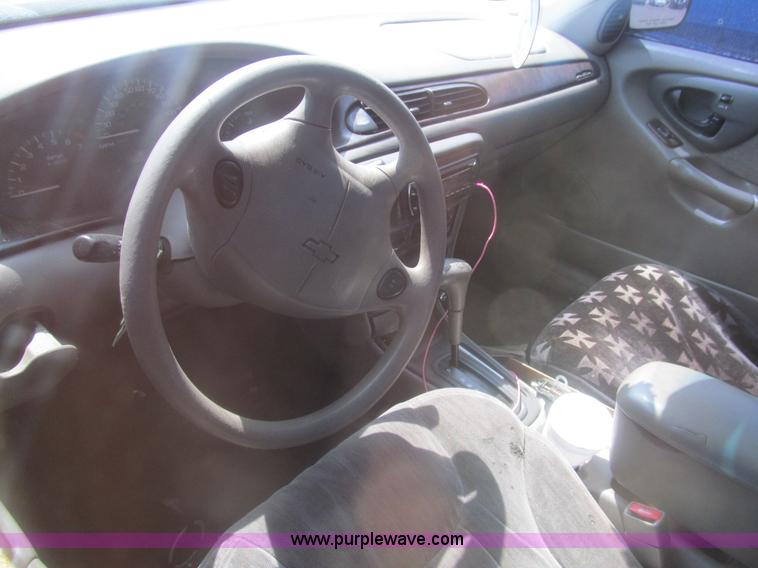 image for item I7077 1999 Chevrolet Malibu LS