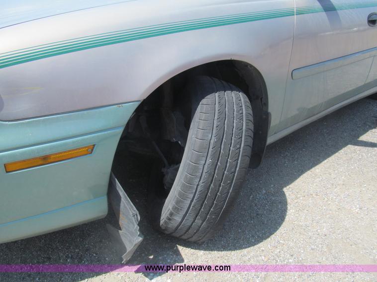 image for item I7077 1999 Chevrolet Malibu LS