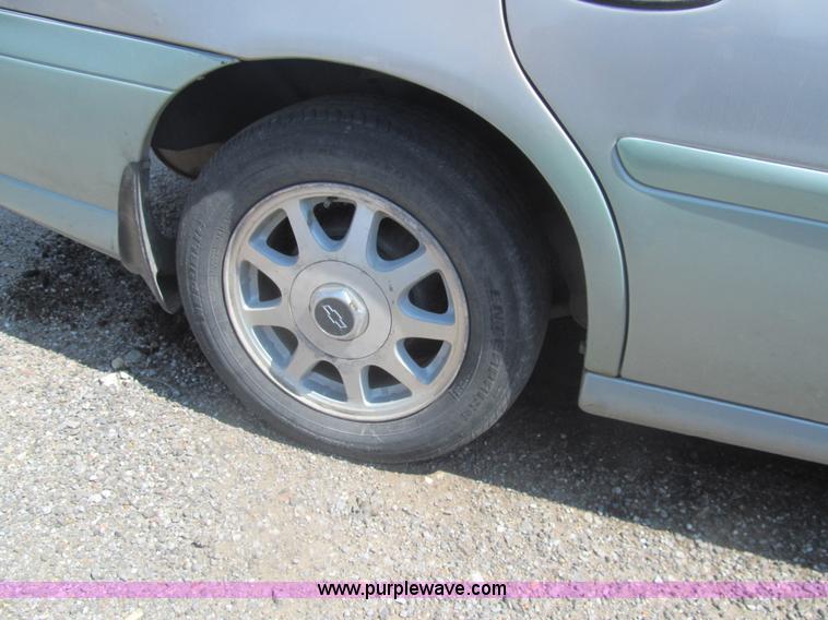 image for item I7077 1999 Chevrolet Malibu LS