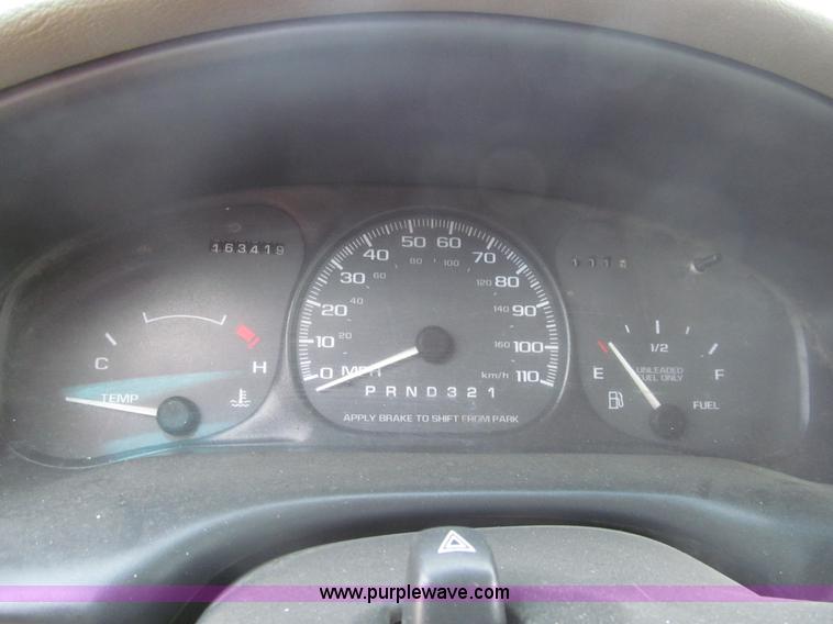 image for item I7080 1999 Chevrolet Venture