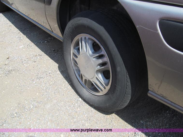 image for item I7080 1999 Chevrolet Venture
