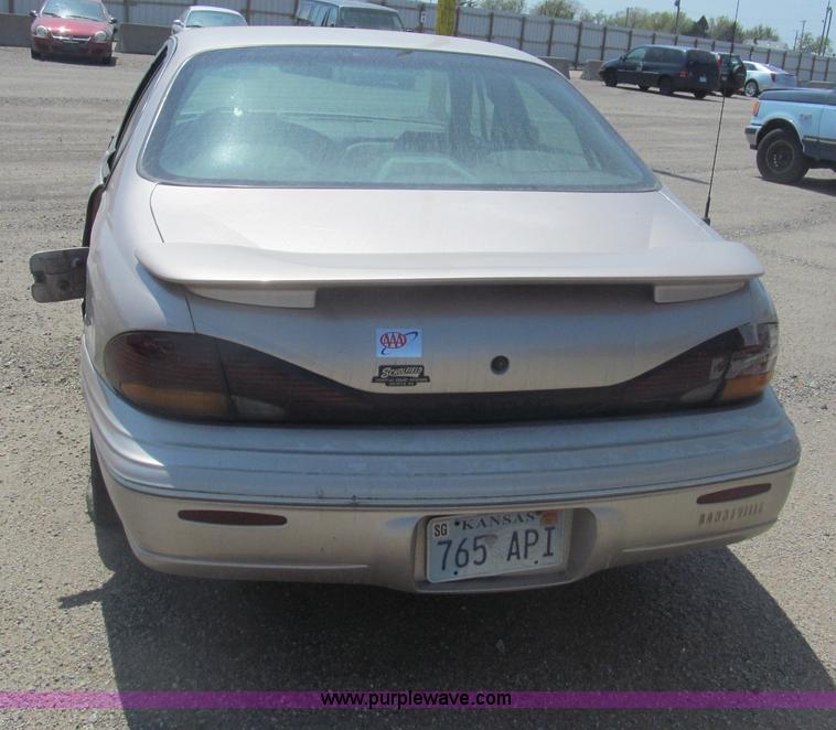image for item I7082 1999 Pontiac Bonneville SE
